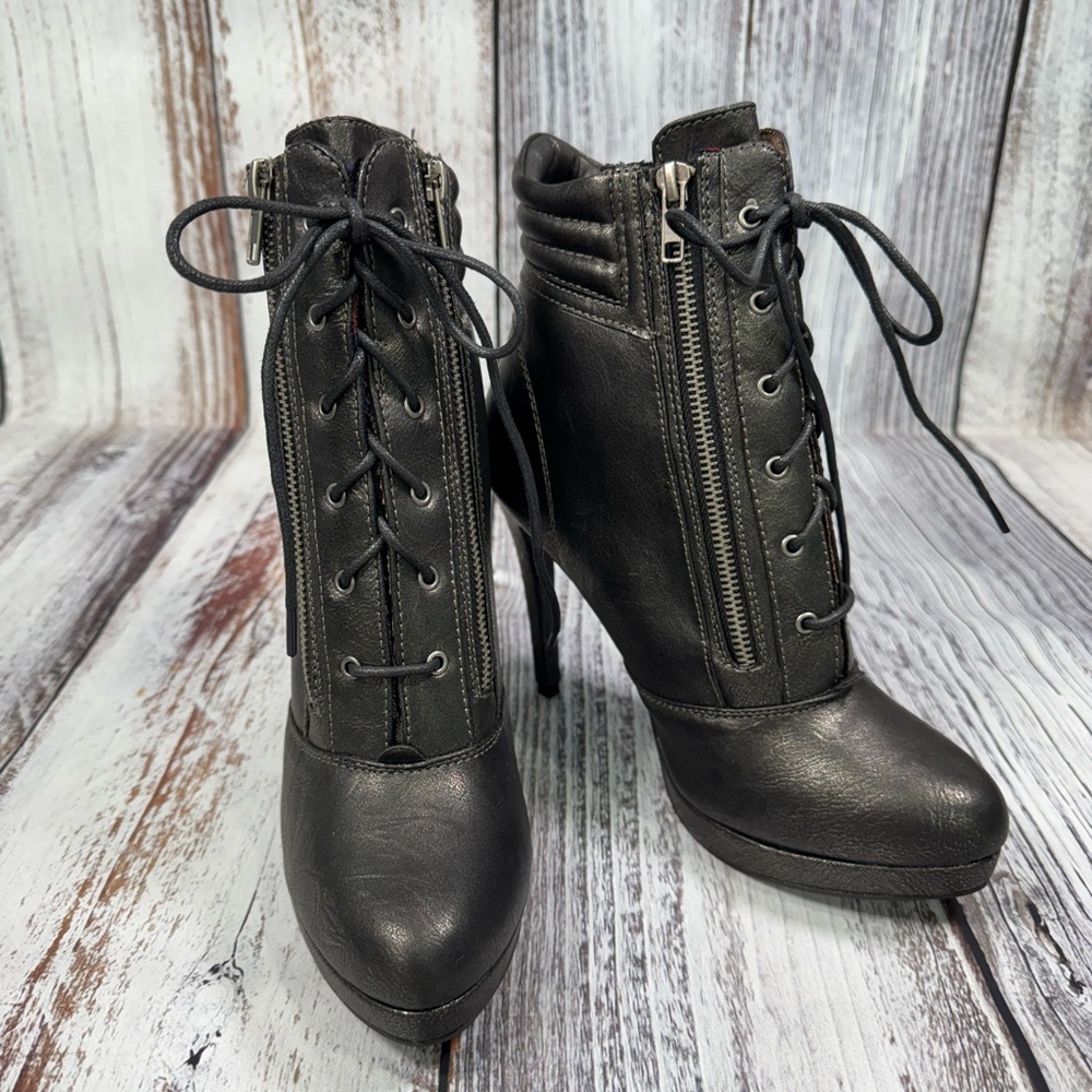 NWOT Madden Girl Black Heeled Boots with Lace-Up & Zippered Design Size 9.5 - Picture 3 of 11